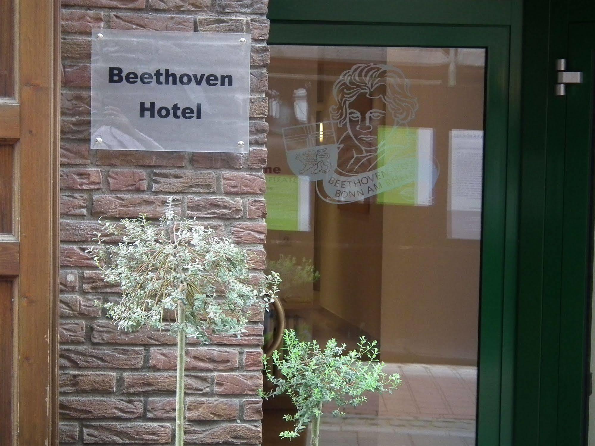 Beethoven Dreesen - Furnished By Boconcept Bonn